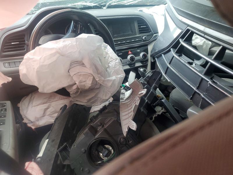 Photo 8 from auction – 2019 HYUNDAI ELANTRA with VIN 5NPD74LF8KH496580