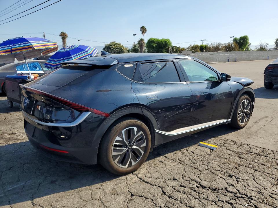 Zdjęcie 3 z aukcji – 2024 KIA EV6 z VIN KNDC34LA0R5620220