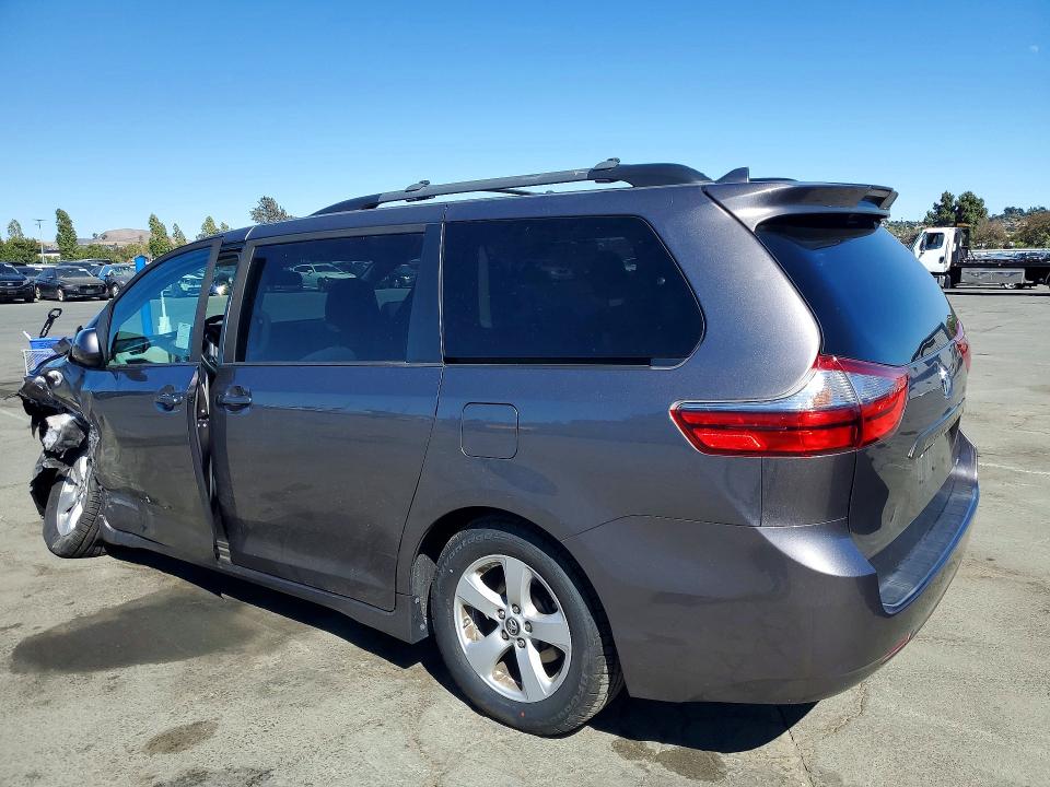 Photo 2 from auction – 2020 TOYOTA SIENNA with VIN 5TDKZ3DC1LS040013
