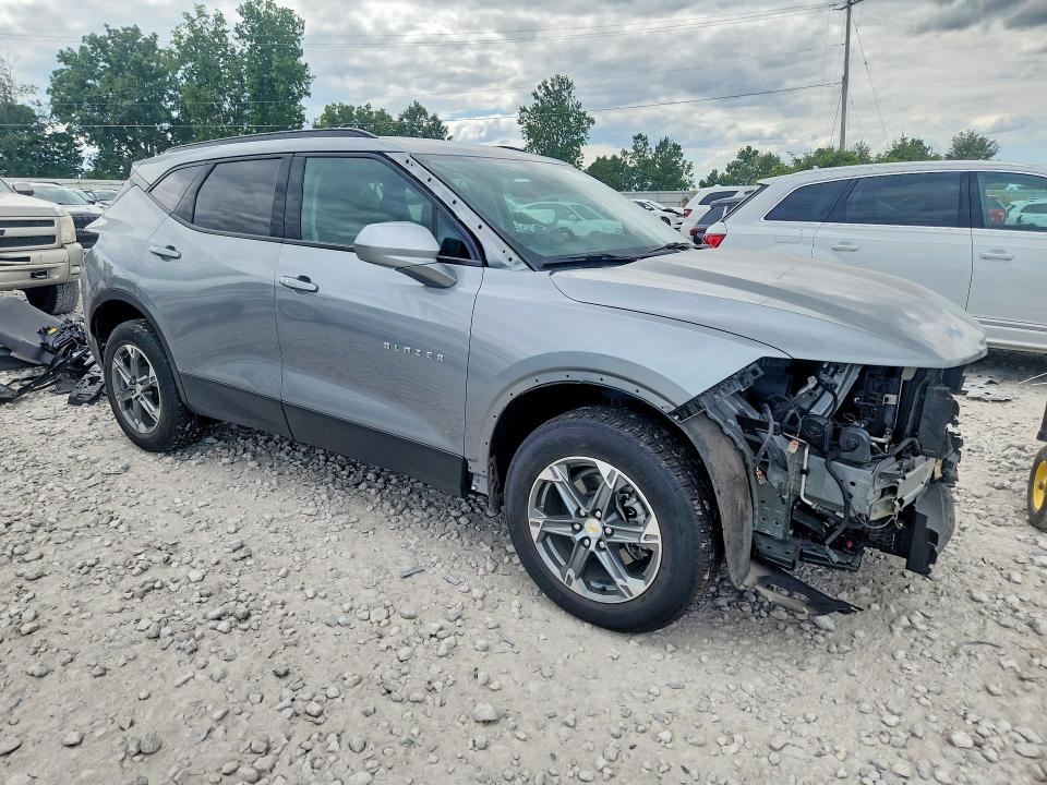 Photo 4 from auction – 2024 CHEVROLET BLAZER with VIN 3GNKBCR4XRS162760