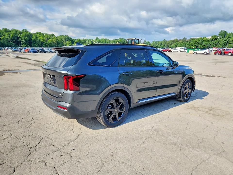Photo 3 from auction – 2026 KIA SORENTO with VIN KNDRKDJG7T5493476
