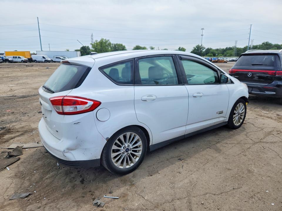 Photo 3 from auction – 2017 FORD C-MAX with VIN 1FADP5EUXHL101178