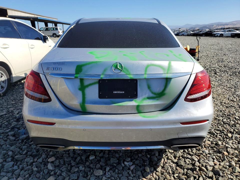 Photo 6 from auction – 2018 MERCEDES-BENZ E with VIN WDDZF4JB0JA458037