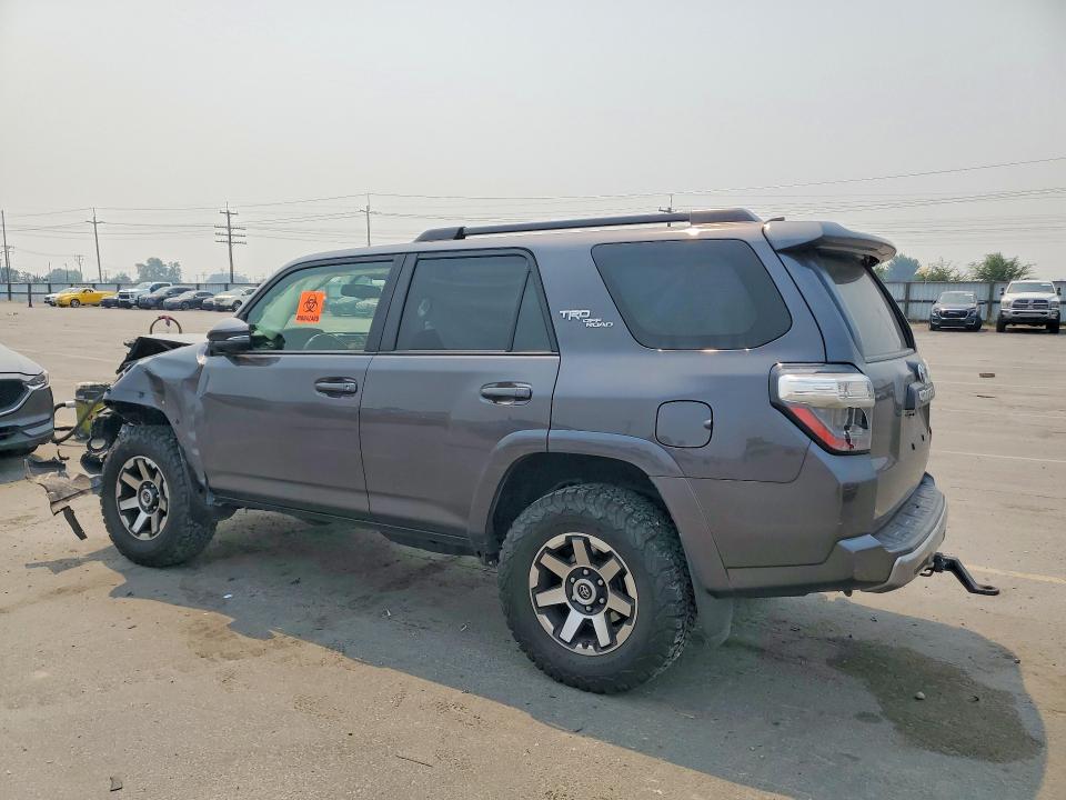 Zdjęcie 2 z aukcji – 2019 TOYOTA 4RUNNER z VIN JTEBU5JRXK5667392