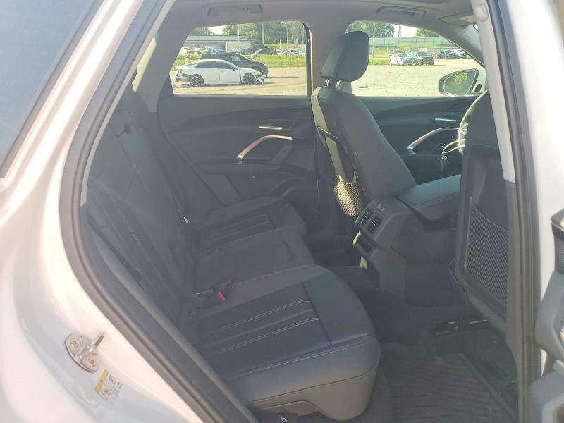 Photo 10 from auction – 2025 AUDI Q5 with VIN WA11AAGU1S2013471