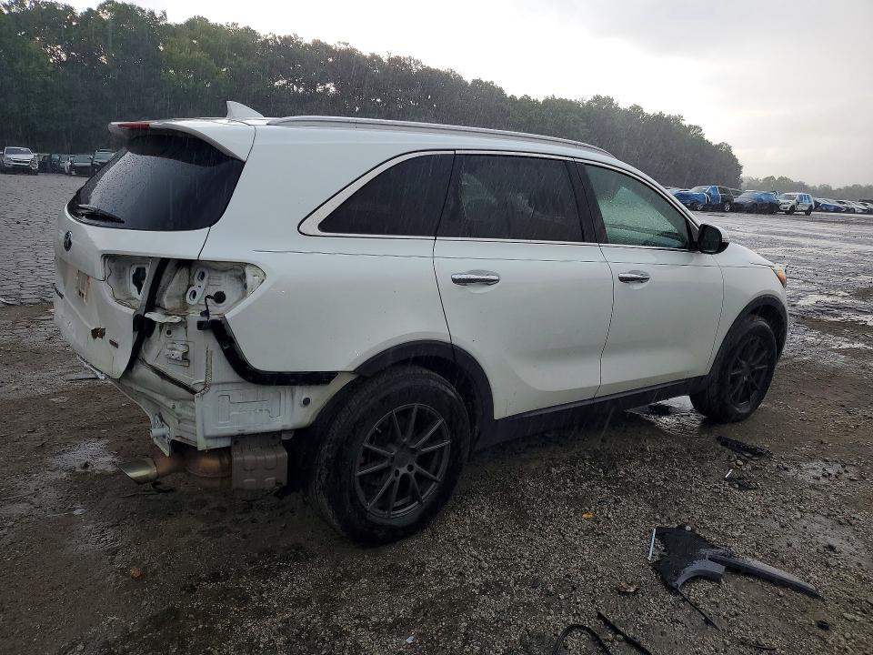 Photo 3 from auction – 2017 KIA SORENTO with VIN 5XYPG4A39HG275155