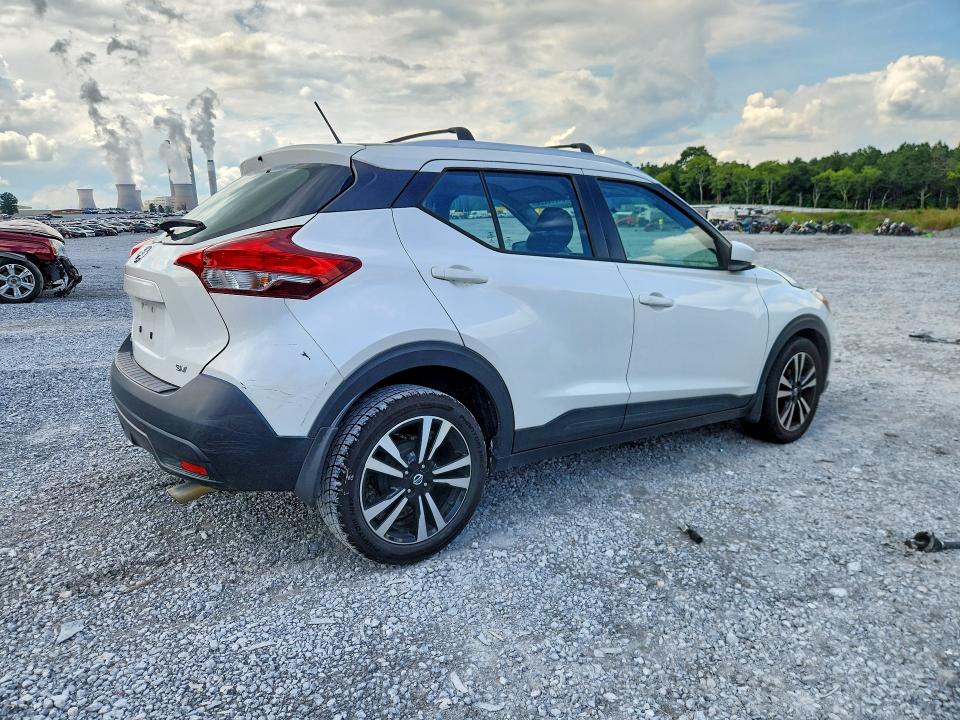 Photo 3 from auction – 2019 NISSAN KICKS with VIN 3N1CP5CU6KL500581