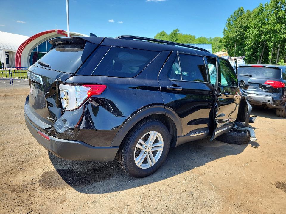 Photo 3 from auction – 2023 FORD EXPLORER with VIN 1FMSK8DH5PGA40699
