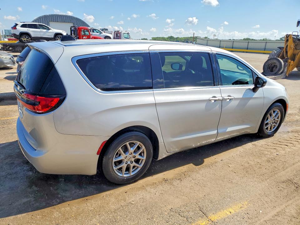 Photo 3 from auction – 2024 CHRY PACIFICA with VIN 2C4RC1BG2RR129570