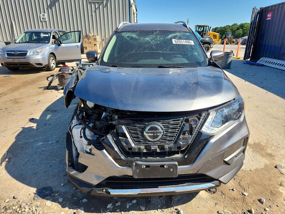 Photo 5 from auction – 2018 NISSAN ROGUE with VIN 5N1AT2MV1JC772497