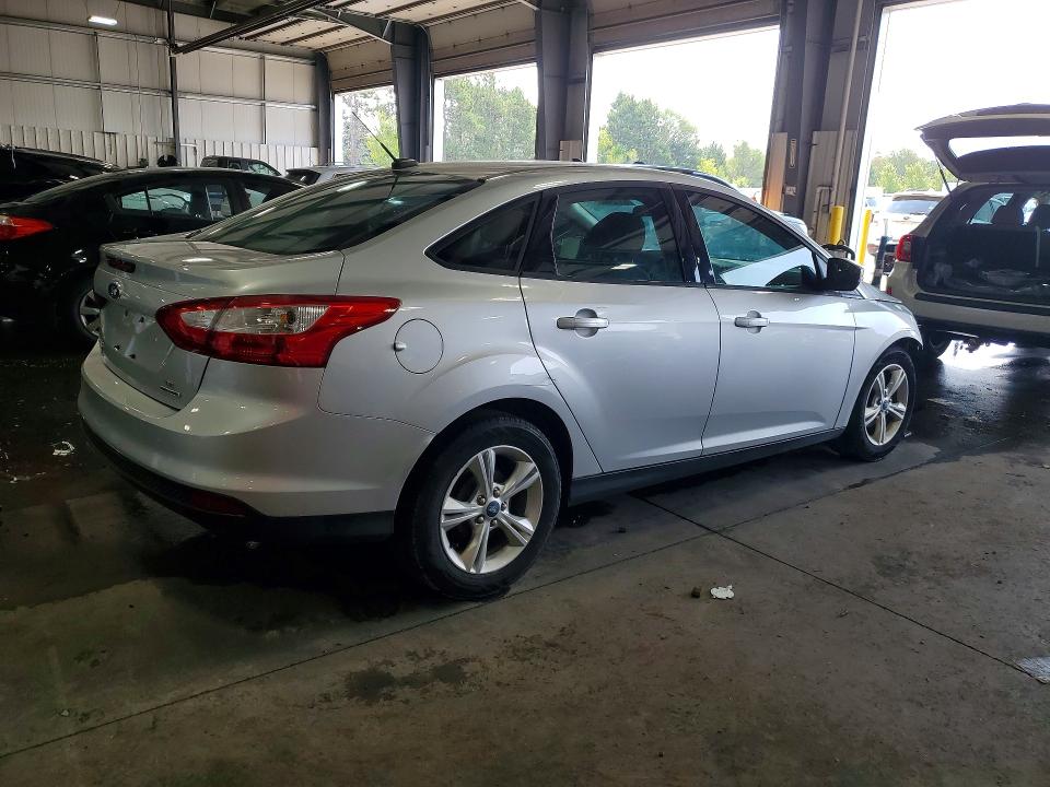 Photo 3 from auction – 2013 FORD FOCUS with VIN 1FADP3F24DL221781