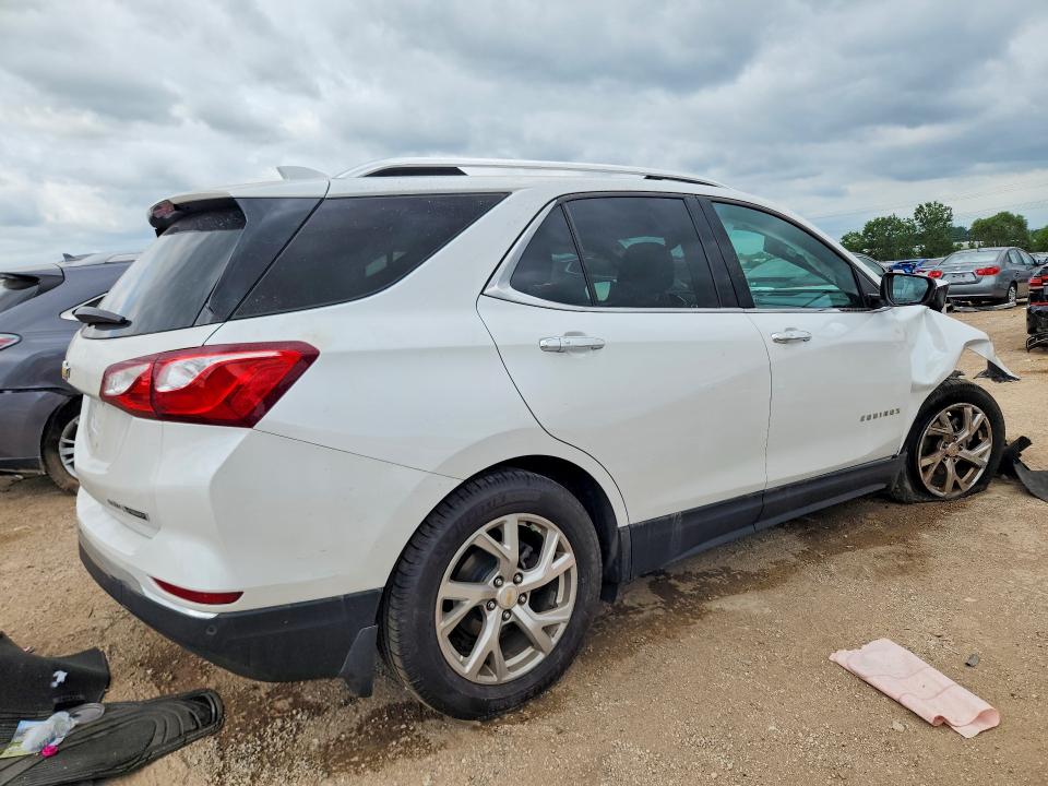 Photo 3 from auction – 2018 CHEVROLET EQUINOX with VIN 2GNAXVEV1J6185810