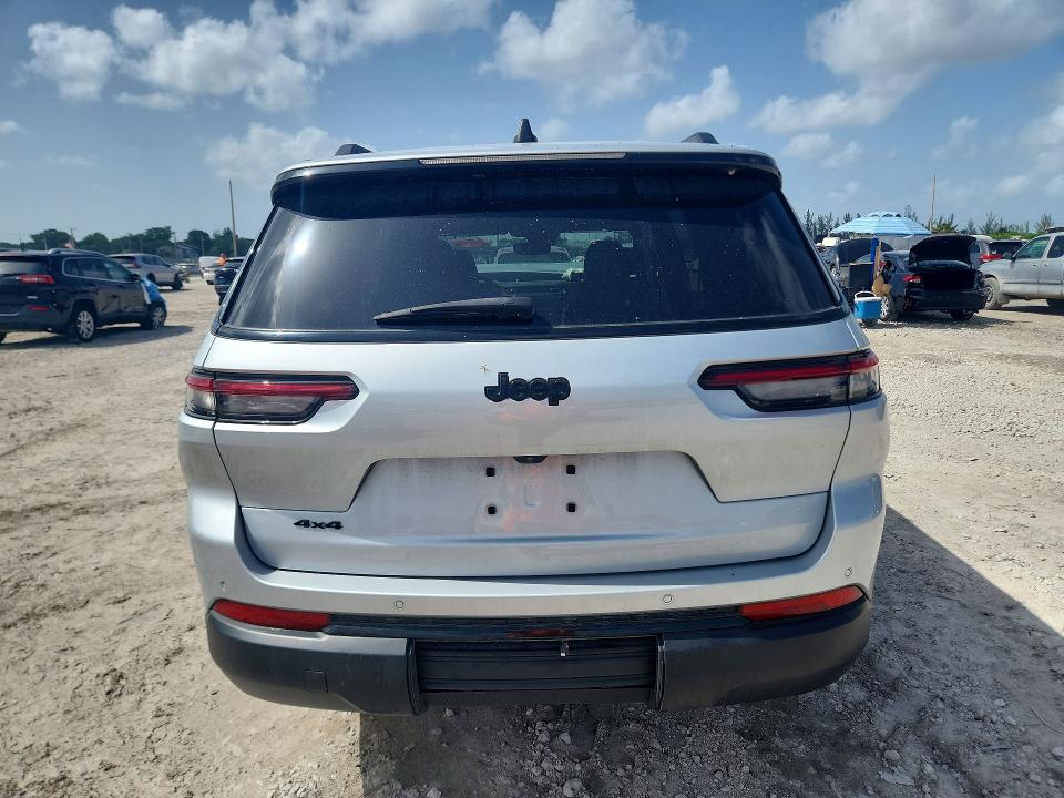 Photo 6 from auction – 2023 JEEP GRAND CHEROKEE with VIN 1C4RJKAG0P8842070