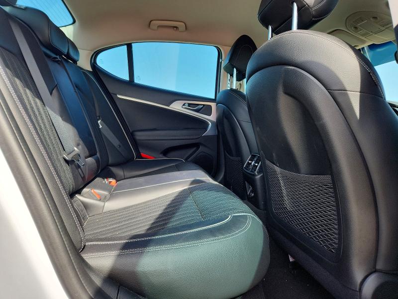 Photo 10 from auction – 2022 GENESIS G70 with VIN KMTG54TE6NU082526