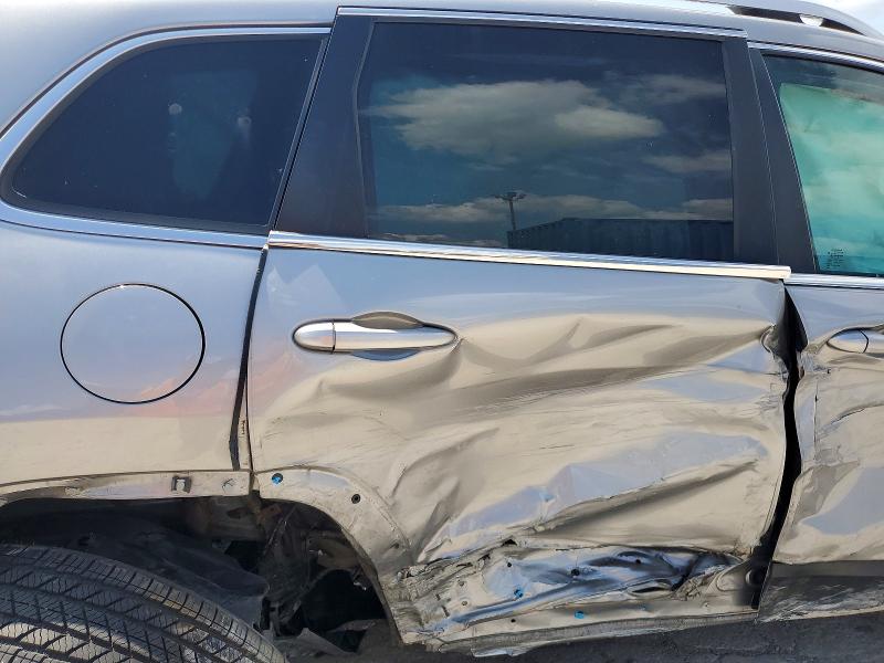 Photo 11 from auction – 2016 JEEP CHEROKEE with VIN 1C4PJMCS1GW105332