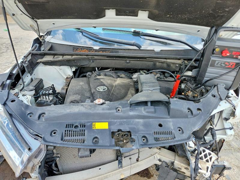 Photo 12 from auction – 2018 TOYOTA HIGHLANDER with VIN 5TDDZRFHXJS825454