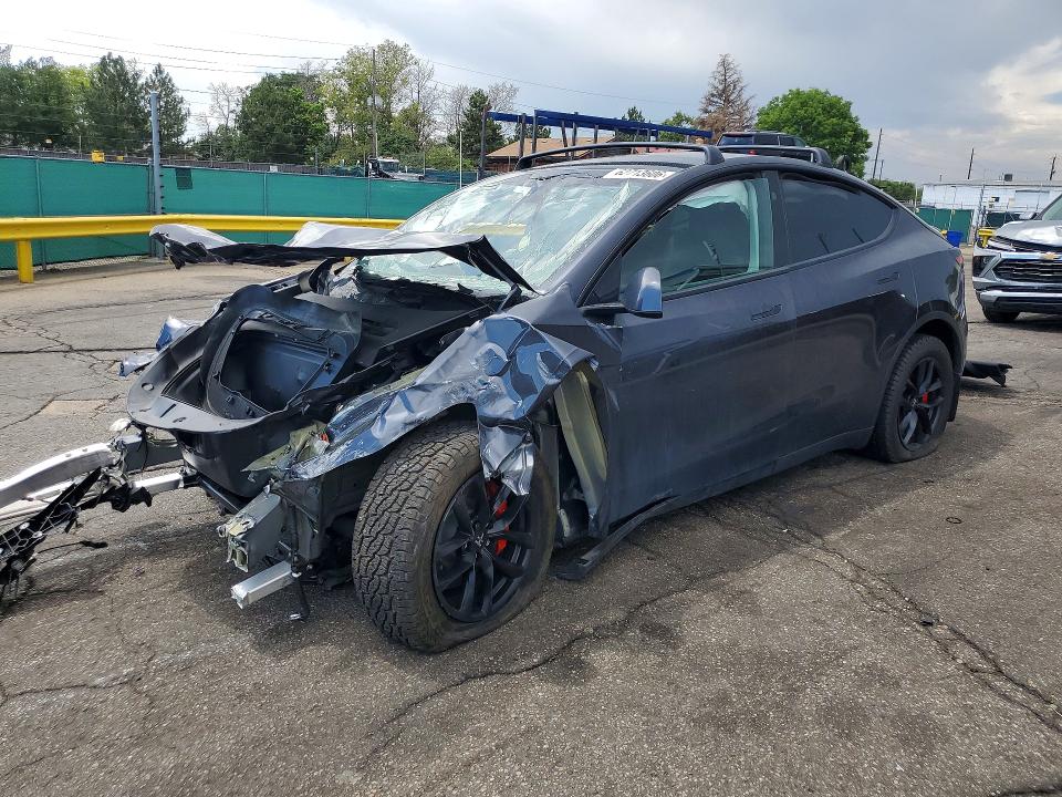 TESLA MODEL Y 2025 with VIN 7SAYGDEF2SA364010 - Photo from auction