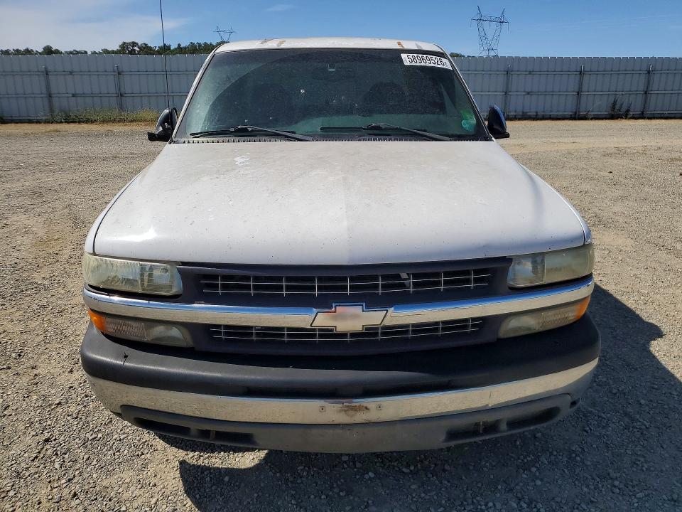 Photo 5 from auction – 2001 CHEVROLET SILVERADO with VIN 2GCEC19TX11114903