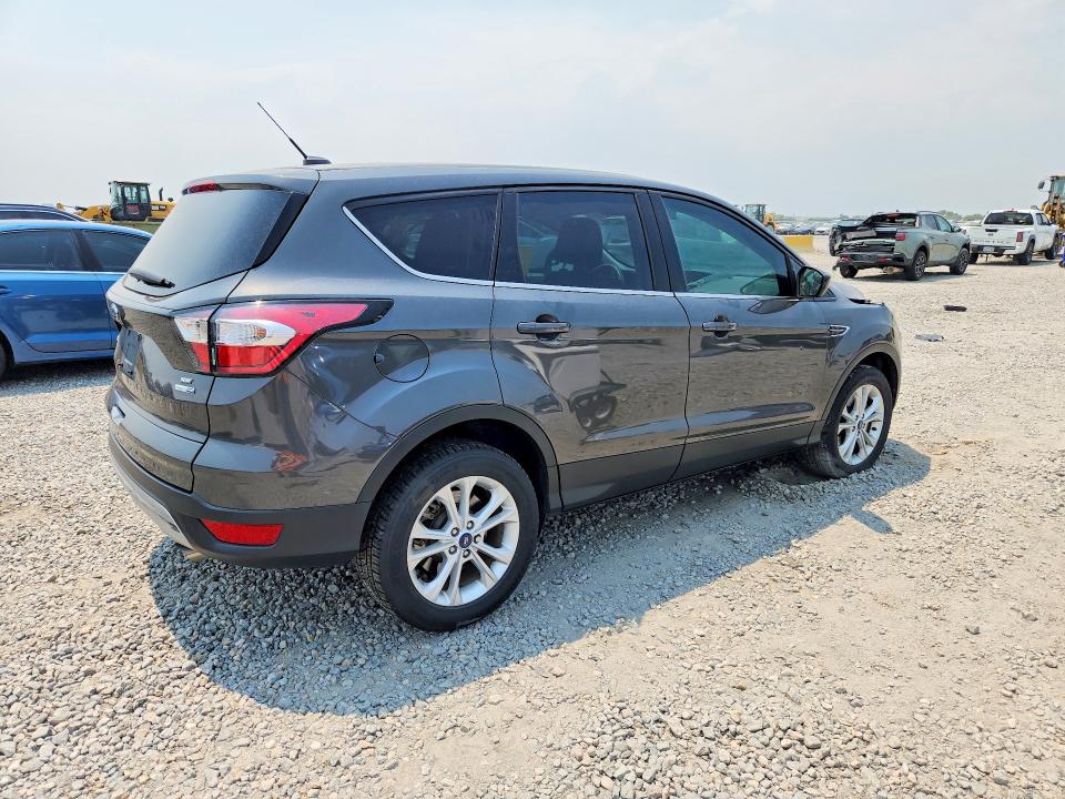 Photo 3 from auction – 2017 FORD ESCAPE with VIN 1FMCU9GD8HUE72865