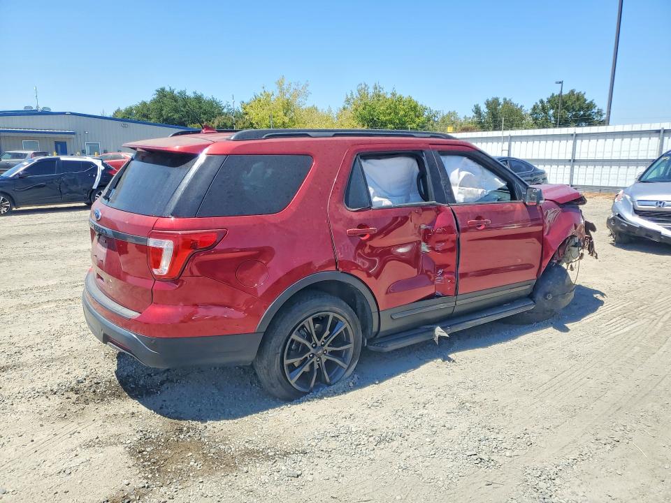 Photo 3 from auction – 2018 FORD EXPLORER with VIN 1FM5K7D8XJGB32471