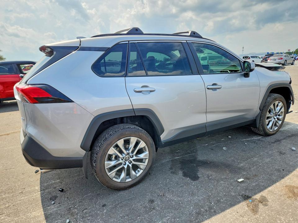 صورة رقم 3 من المزاد - 2024 TOYOTA RAV4 مع VIN 2T3C1RFVXRW344915