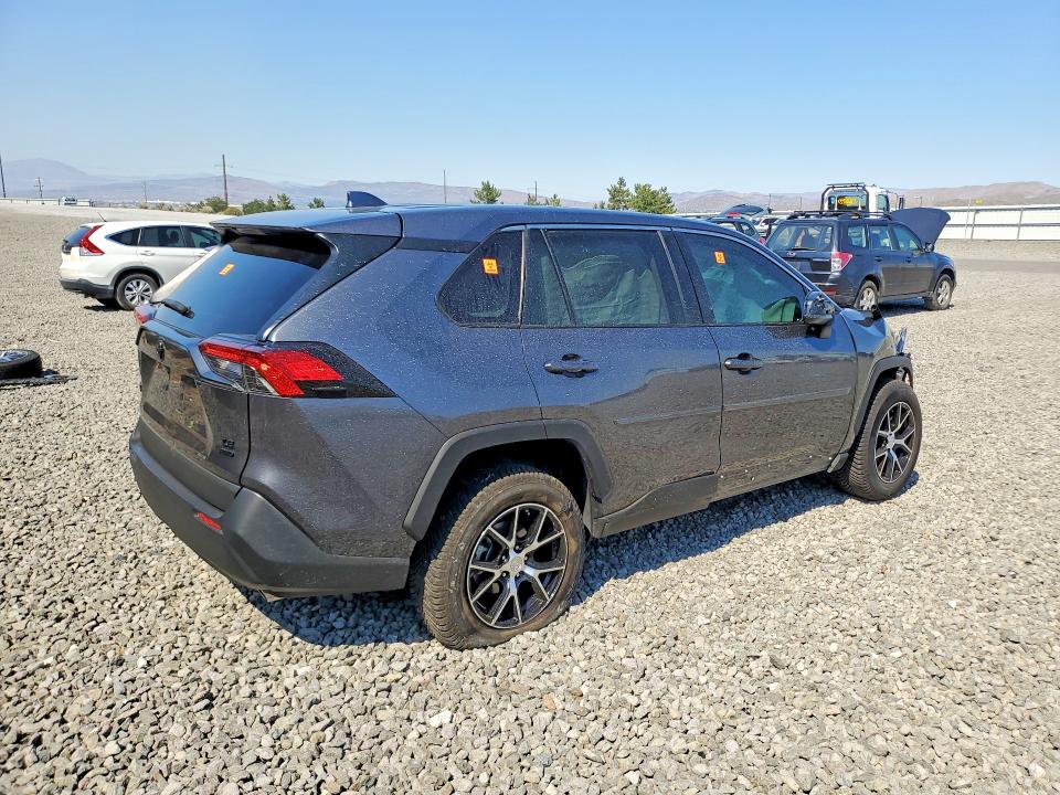 Photo 3 from auction – 2022 TOYOTA RAV4 with VIN 2T3F1RFV0NC309616