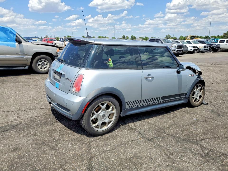Photo 3 from auction – 2005 MINI COOPER with VIN WMWRE33485TD98699