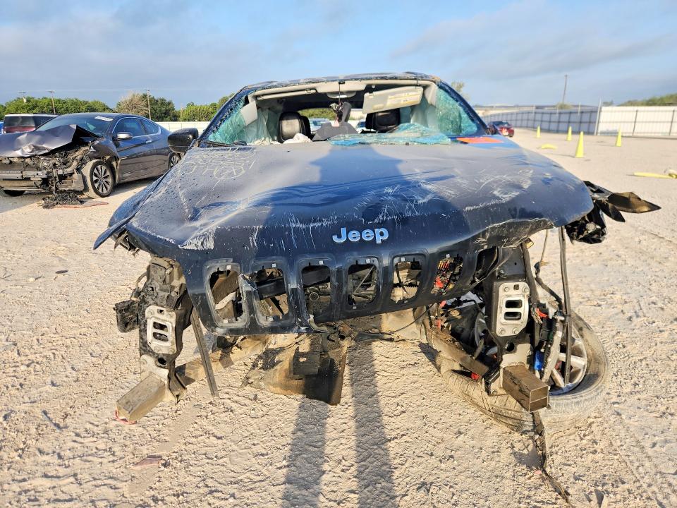 Снимка 5 от търг – 2019 JEEP CHEROKEE с VIN 1C4PJLLB5KD205691