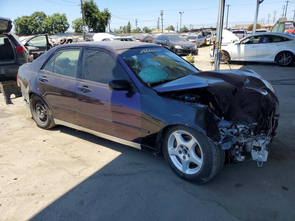 Zdjęcie 4 z aukcji – 2002 LEXUS IS 300 z VIN JTHBD192X20057069