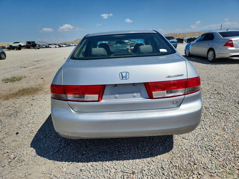 Photo 6 from auction – 2004 HONDA ACCORD with VIN JHMCM56304C004956