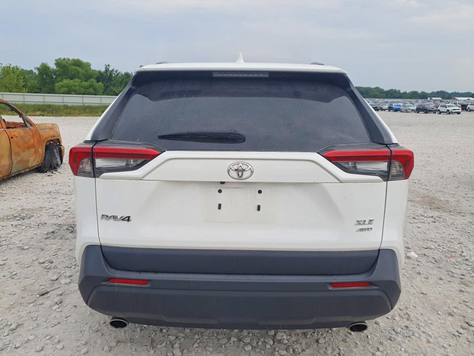 Photo 6 from auction – 2022 TOYOTA RAV4 with VIN 2T3P1RFV7NC309861