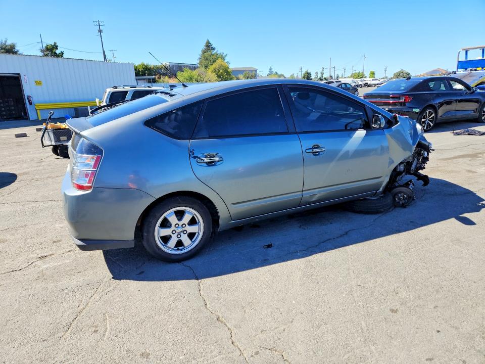 Photo 3 from auction – 2005 TOYOTA PRIUS with VIN JTDKB20U953098033