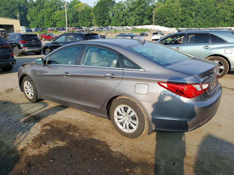 Photo 2 from auction – 2012 HYUNDAI SONATA with VIN 5NPEB4AC4CH392763