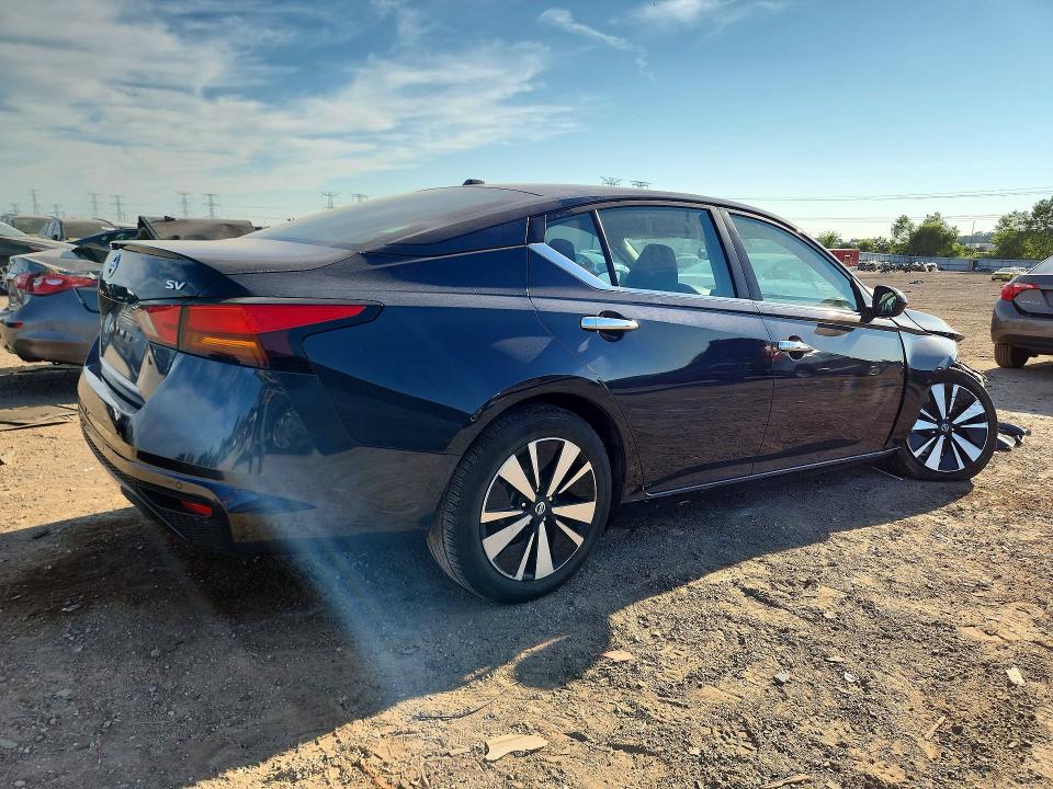 Photo 3 from auction – 2021 NISSAN ALTIMA with VIN 1N4BL4DV9MN418651