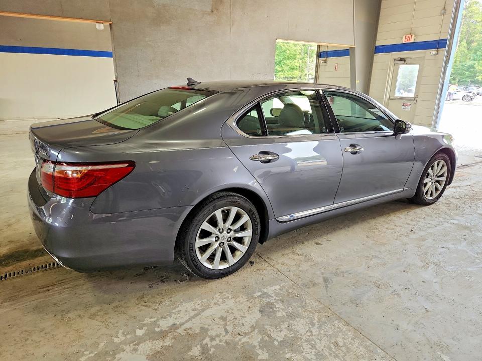 Photo 3 from auction – 2012 LEXUS LS with VIN JTHCL5EF6C5012691