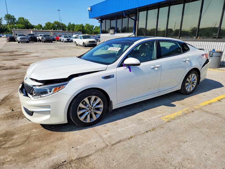 KIA OPTIMA 2016 with VIN 5XXGU4L32GG063349 - Photo from auction