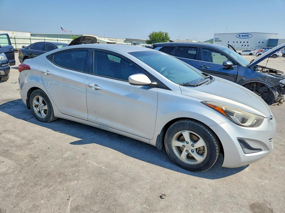 Photo 4 from auction – 2014 HYUNDAI ELANTRA with VIN KMHDH4AE7EU220775