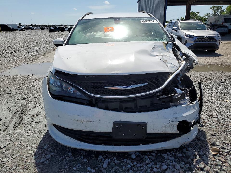 Photo 5 from auction – 2020 CHRYSLER VOYAGER with VIN 2C4RC1DG2LR147023