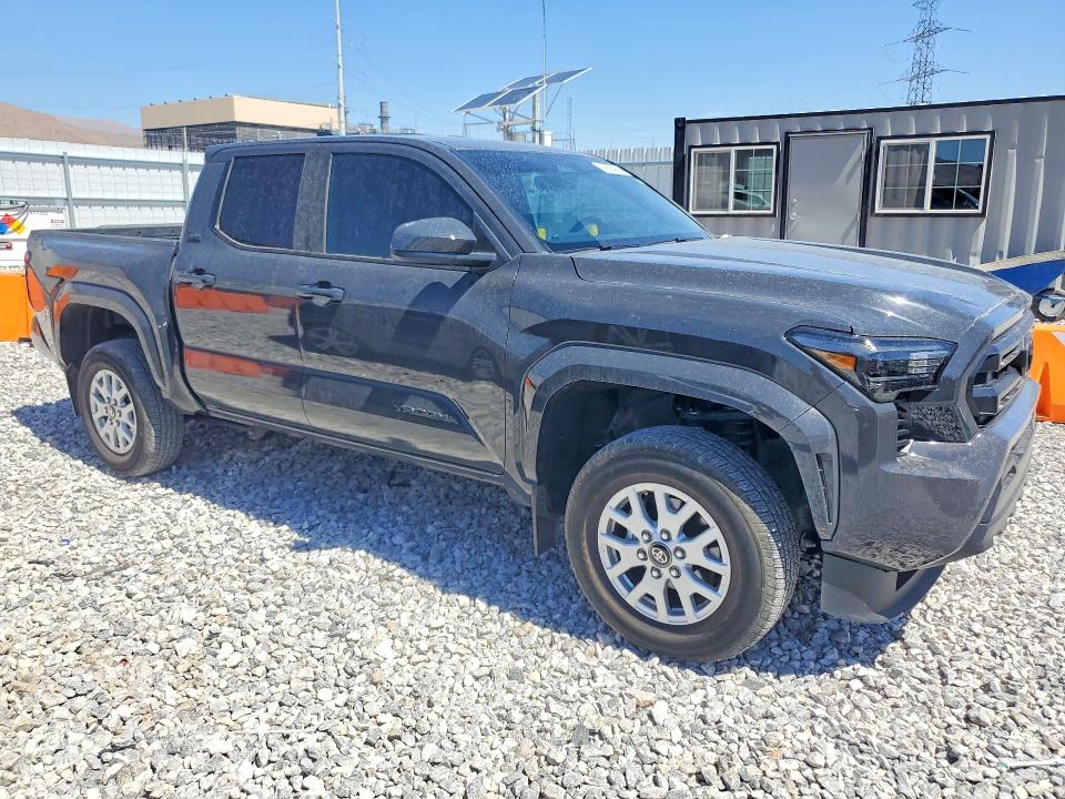 Photo 4 from auction – 2024 TOYOTA TACOMA with VIN 3TMLB5JN9RM060559
