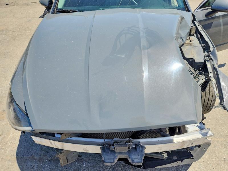 Photo 11 from auction – 2020 HYUNDAI SONATA with VIN 5NPEL4JA2LH038705