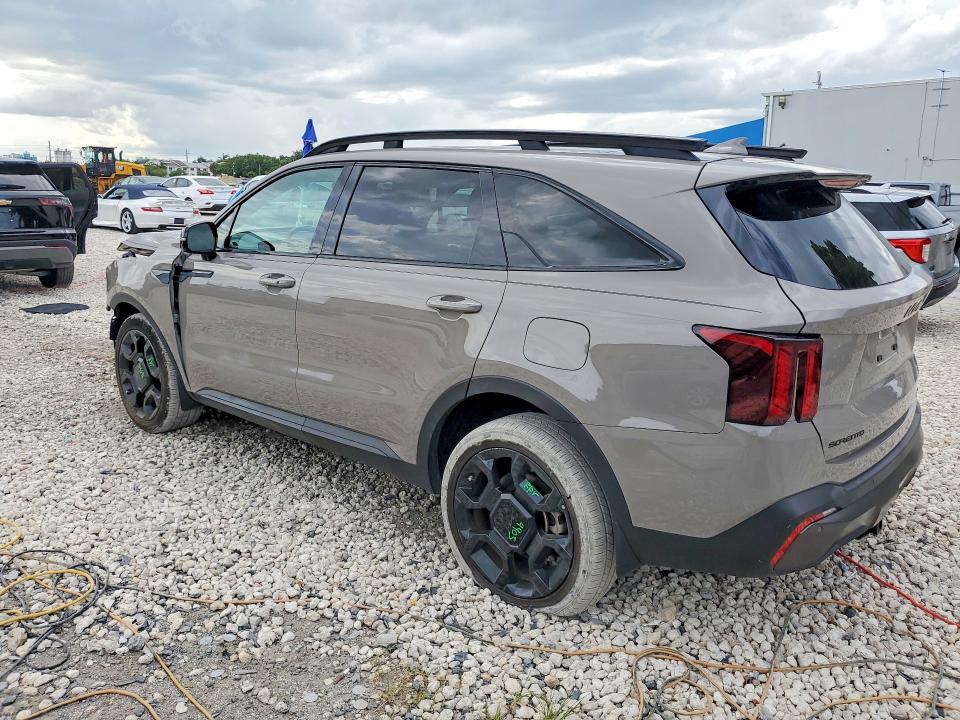 Снимка 2 от търг – 2025 KIA SORENTO с VIN 5XYRHDJF2SG382460