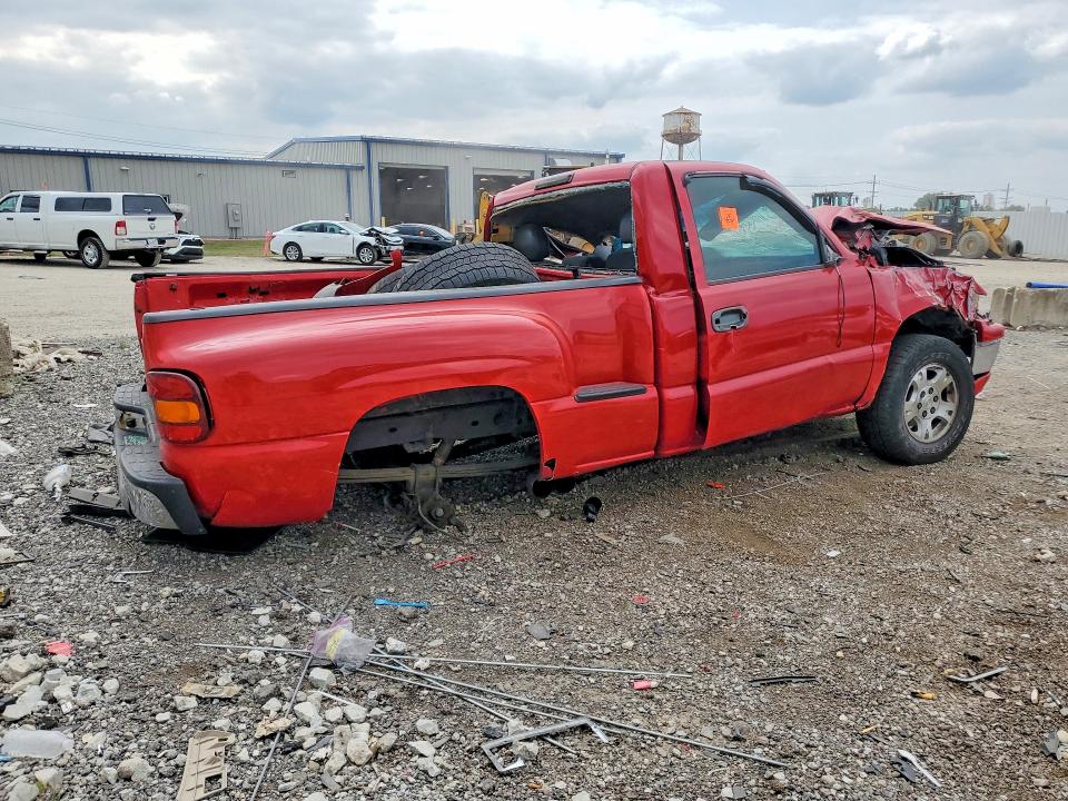 Photo 3 from auction – 2002 CHEVROLET SILVERADO with VIN 1GCEK14V12Z258635