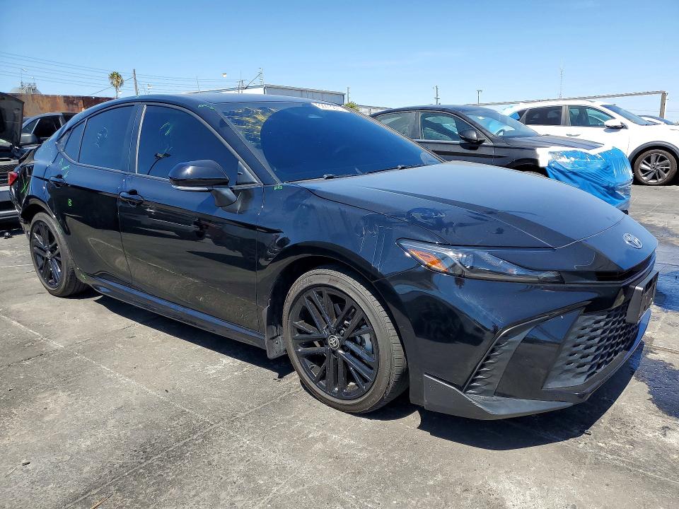 Photo 4 from auction – 2025 TOYOTA CAMRY with VIN 4T1DAACK4SU580815
