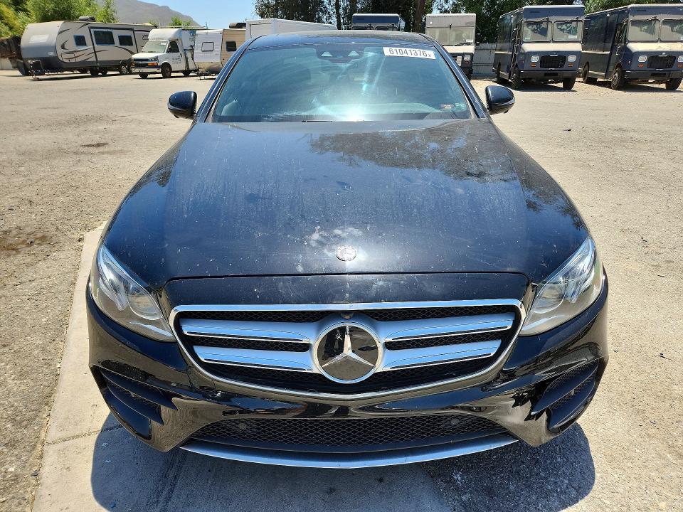 Photo 5 from auction – 2018 MERCEDES-BENZ E with VIN WDDZF4JB1JA379511