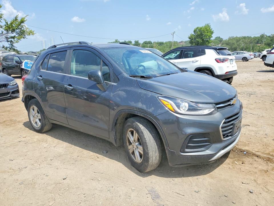 Photo 4 from auction – 2017 CHEVROLET TRAX with VIN 3GNCJLSB3HL270632