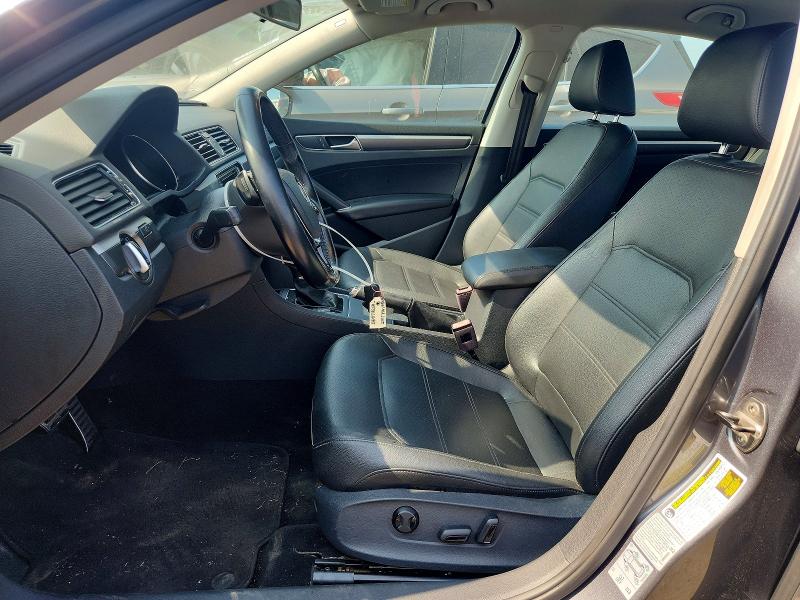 Photo 7 from auction – 2017 VOLKSWAGEN PASSAT with VIN 1VWDT7A37HC085002