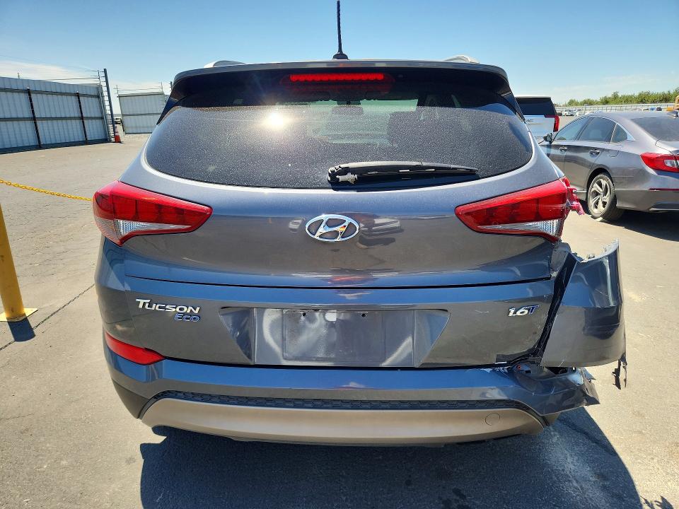 Photo 6 from auction – 2017 HYUNDAI TUCSON with VIN KM8J33A24HU332827