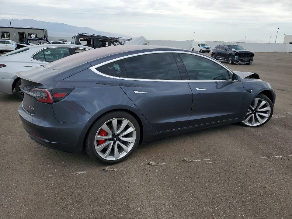 Photo 3 from auction – 2018 TESLA MODEL 3 with VIN 5YJ3E1EB7JF151418