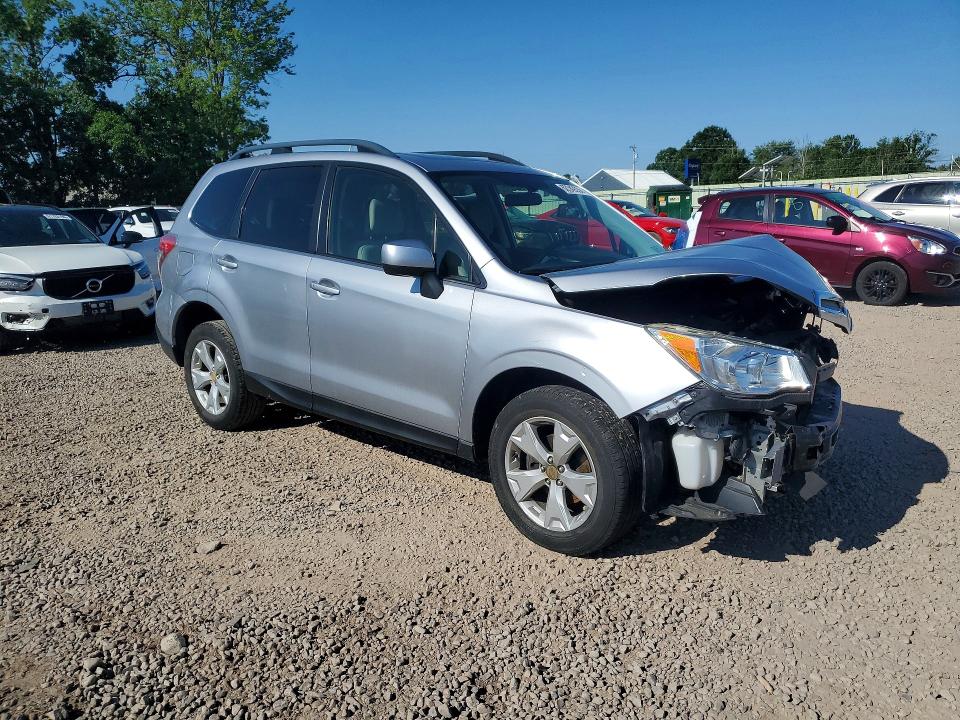 Photo 4 from auction – 2016 SUBARU FORESTER with VIN JF2SJADC6GH557167
