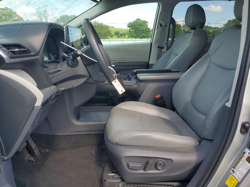 Photo 7 from auction – 2021 TOYOTA SIENNA with VIN 5TDJRKEC7MS023643
